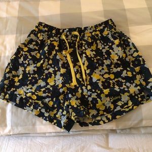 Outdoor Voices Short